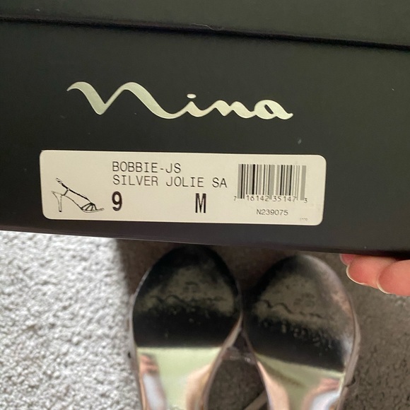 Heels - Picture 4 of 4